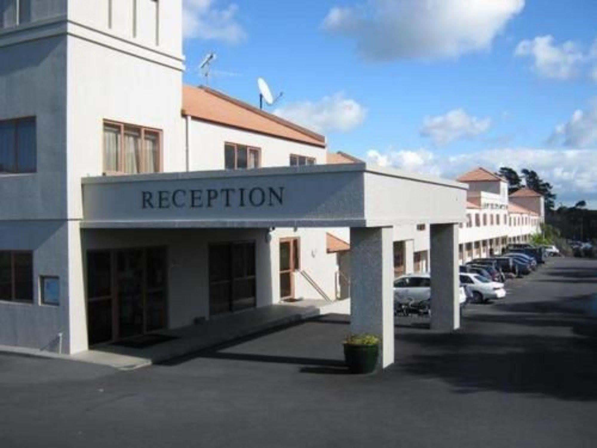 Albany Executive Motor Inn Limited Auckland Exterior photo